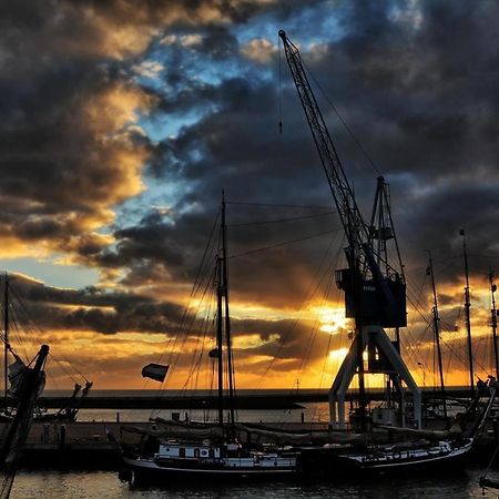 Havenkraan Van Harlingen Exteriör bild